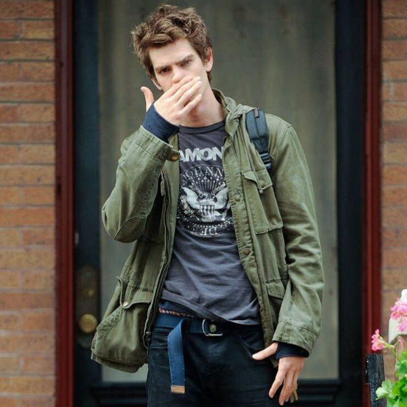 Zwarte M-65 veldjas voor dames, met duurzame rits en verstelbare taille, ideaal voor buiten.