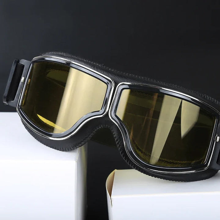 "Vintage-Motorradbrille mit UV-Schutz, klassisches Design aus Lederoptik, kratzfeste Linse, für Outdoor-Aktivitäten."