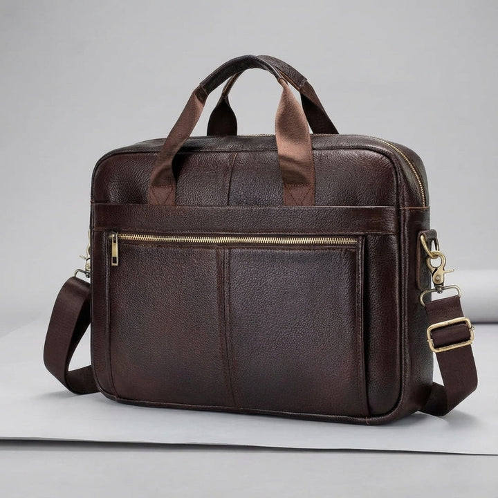 BriefLux vintage rundleer aktetas, stijlvol en professioneel, de perfecte accessoire voor de moderne professional.