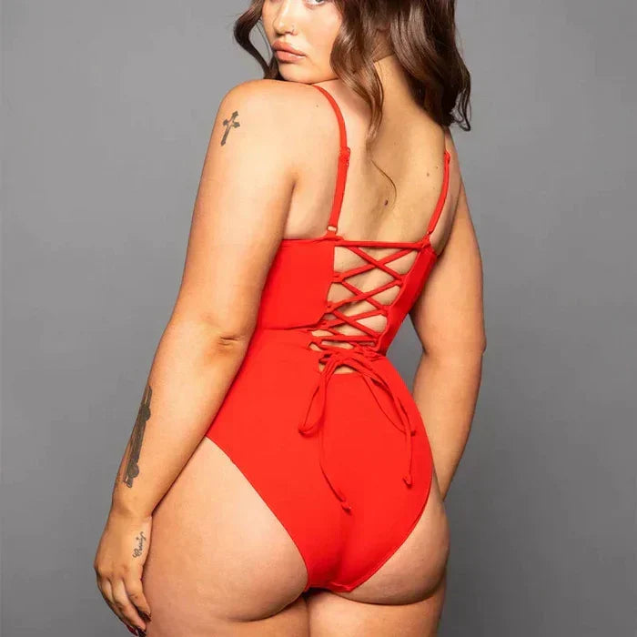 Comfortabel vormgevend dames zwempak Samira, plus-size en corrigerend voor ultiem strandplezier.