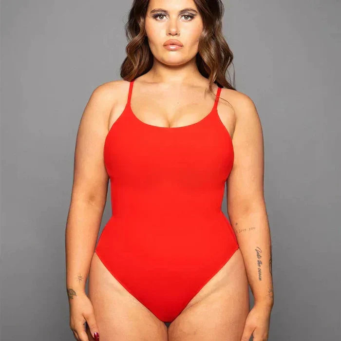 Zelfverzekerd in dames badmode: Samira vormgevend badpak, stijlvolle zwemkleding met optimaal comfort.