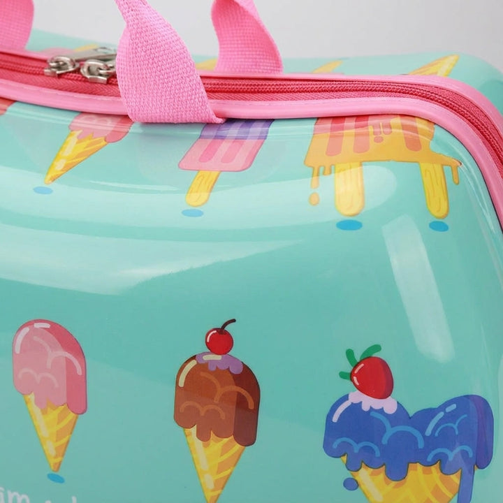 Compacte hardshell kinderreiskoffer RidePop met stevig zitje; duurzame kinderbagage voor elk avontuur.