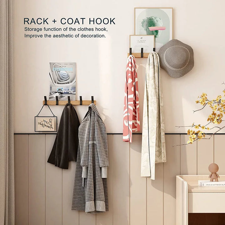 Wandkapstok met beweegbare haken van hout en metaal in scandinavisch design, geschikt voor hal of slaapkamer.
