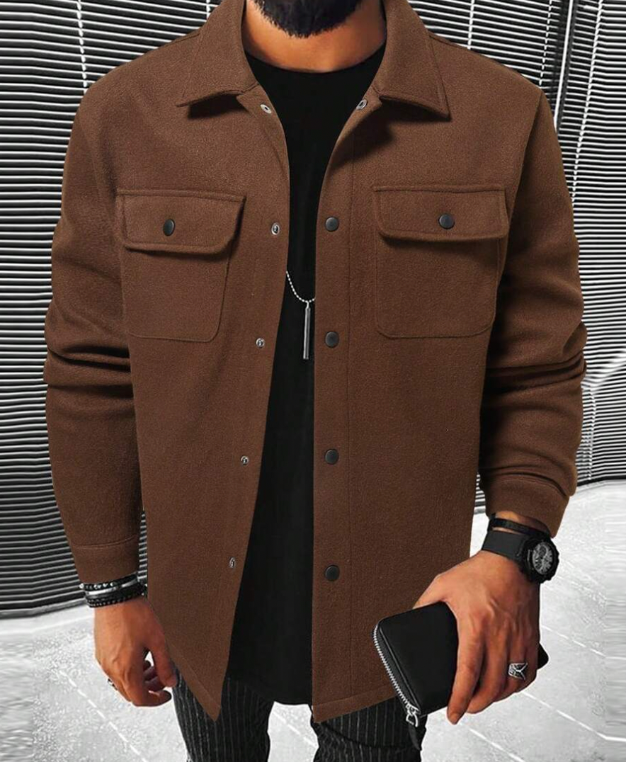 Casual herenoverhemd regular fit met twee borstzakken, warm en geschikt als herfstkleding.