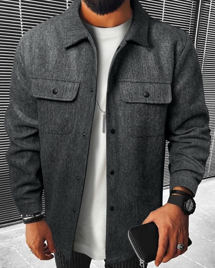 Zacht, warm herenoverhemd met lange mouwen. Een essentieel item voor de wintergarderobe.