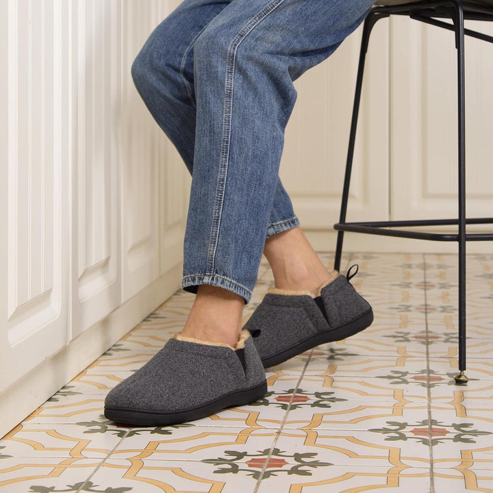 Donkergrijze heren pantoffels Noah met pluche voering, een must-have voor de winter.