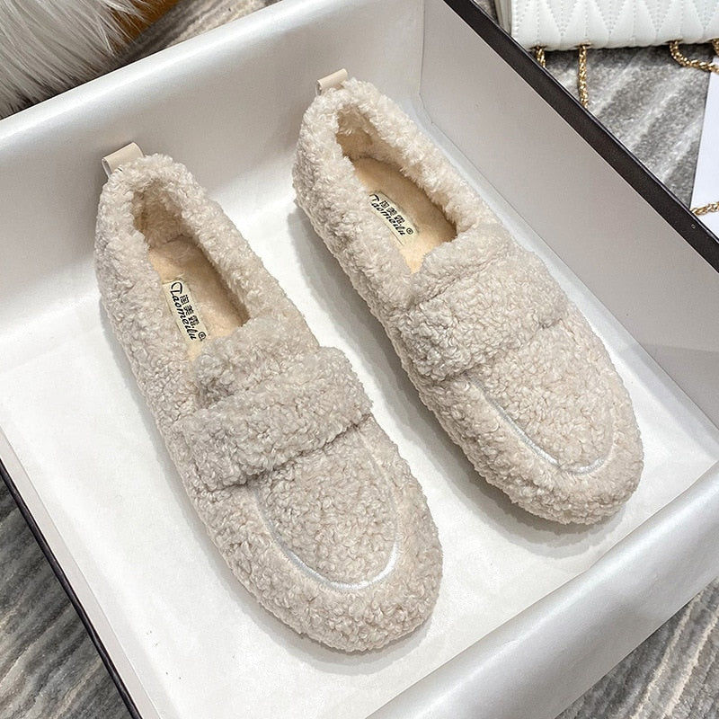 Zachte en comfortabele dames pantoffels, anti-slip en warm, perfect voor ontspannen binnenshuis.