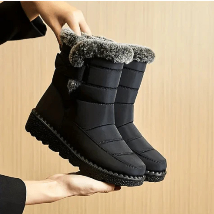 Warme dames winterlaarzen met antislipzolen en waterdicht ontwerp voor stijlvolle winteravonturen.