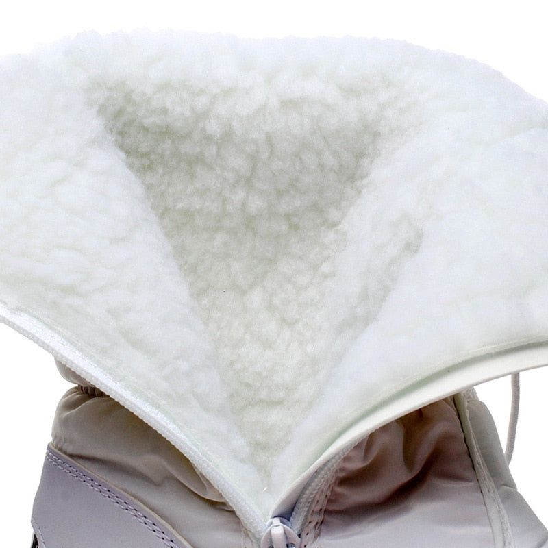 Warme Oslo dames winterlaarzen, comfortabel gevoerd, antislipzool, elegant ontwerp, waterafstotend materiaal.