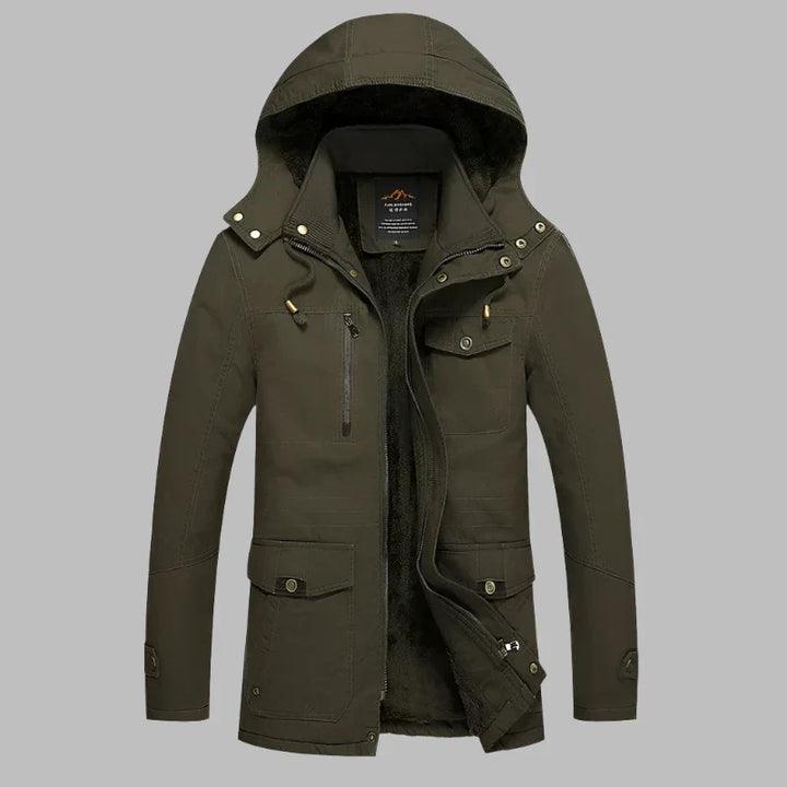 Stijlvolle heren winterjas ArcticShield met warme fleecevoering en bontkraag; perfecte winterkleding.