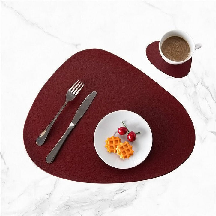 Praktische PU-leren placemats en onderzetters. Waterbestendig en hittebestendig voor zorgeloos dineren.
