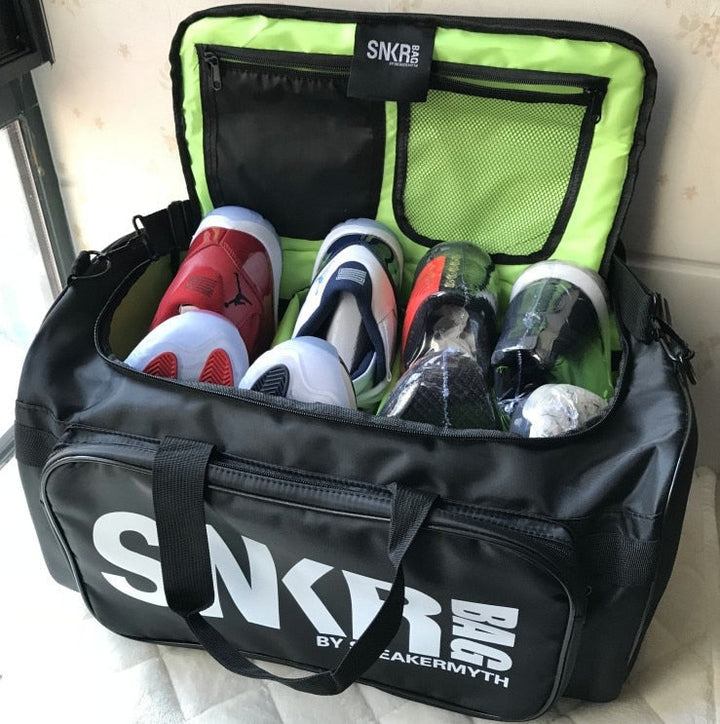 Georganiseerde reistas met waterbestendige eigenschappen, perfect voor sneakers, kleding en bagage.