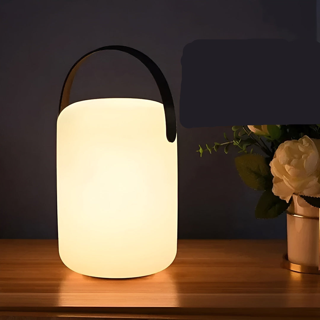 Lumora LED tafellamp met kleurenlicht, draadloos en waterdicht, perfect voor elke sfeer.