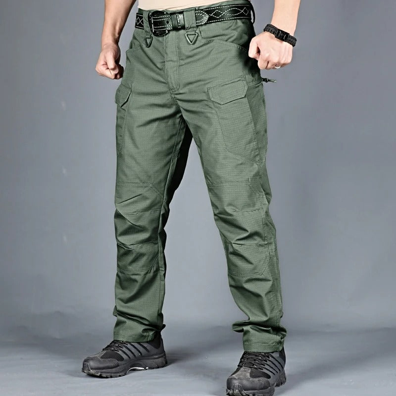Waterdichte heren outdoorbroek David voor wandelen, trekking en avontuur. Duurzaam en comfortabel in elk weer.