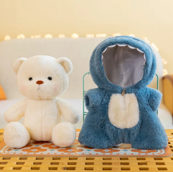 Zachte pluche beer, knus ontwerp, biedt troost en genegenheid, ideaal voor kinderen en volwassenen, emotionele gezel.