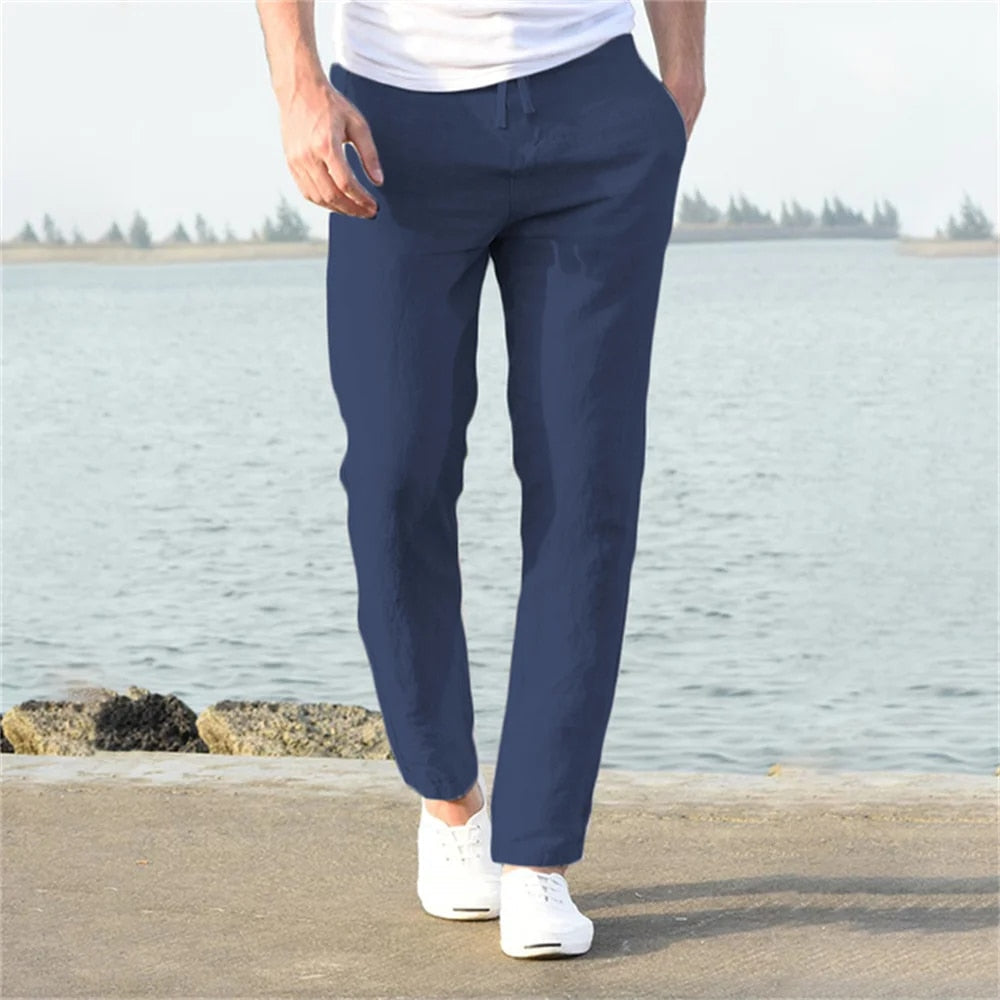 Witte lichte heren linnenbroek, casual en ademend, veelzijdig te combineren voor dagelijks gebruik en kantoor, comfortabel design.