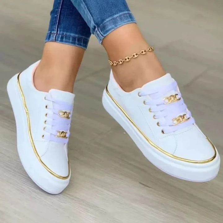 Witte orthopedische damesschoen met elegant design en maximaal comfort, ideaal voor kantoor en vrije tijd.