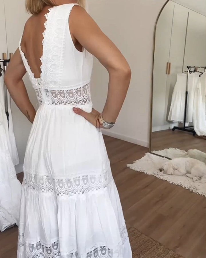 Witte Midi-Kanten Jurk voor Dames, mouwloos, met fijne kanten accenten en open rugontwerp, elegant en stijlvol.