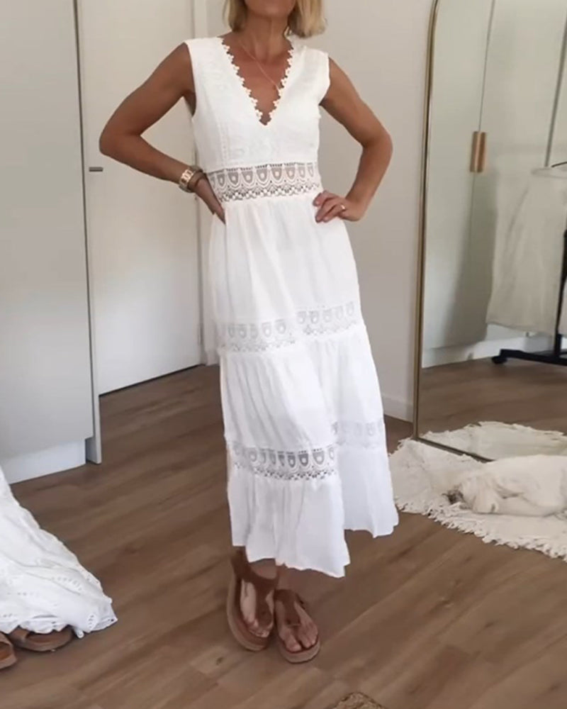 Witte Midi-Kanten Jurk voor Dames, mouwloos, met fijne kanten accenten en open rugontwerp, elegant en stijlvol.