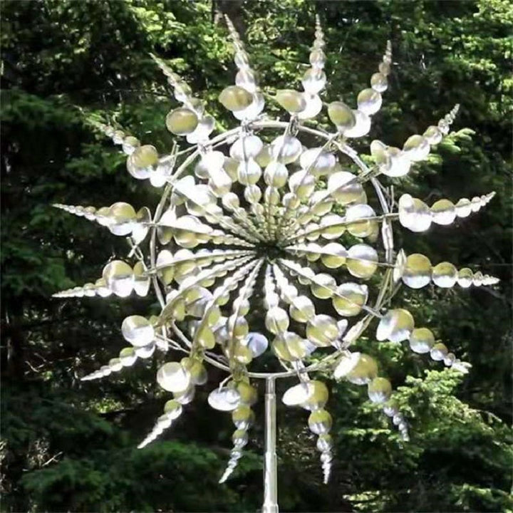 Metalen windmolen, dubbele beweging, esthetische tuindecoratie, robuust, voor sfeervolle tuinaccenten.