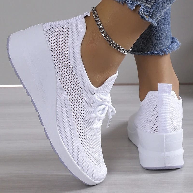 Witte dames orthopedische comfortschoenen met voetboogsteun, perfect als casual schoenen.