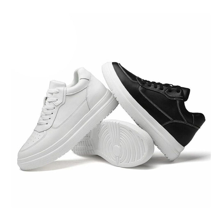 Witte mannen verhoogde sneakers, stijlvol en modern, met onzichtbare lengteverhoging voor een zelfverzekerde look.