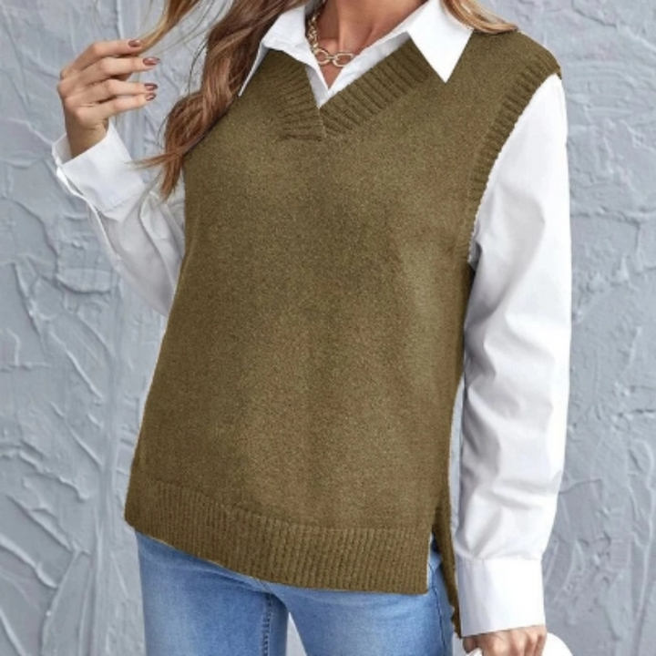 Damesspencer Faye, zacht gebreid met V-hals, biedt comfort en stijl. Perfecte mouwloze pullover voor dames.