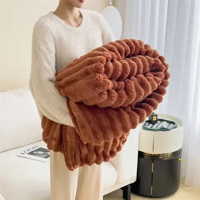 Perfect cadeau: zachte, warme pluche maxi deken van LuxuraWrap voor extra comfort en warmte.
