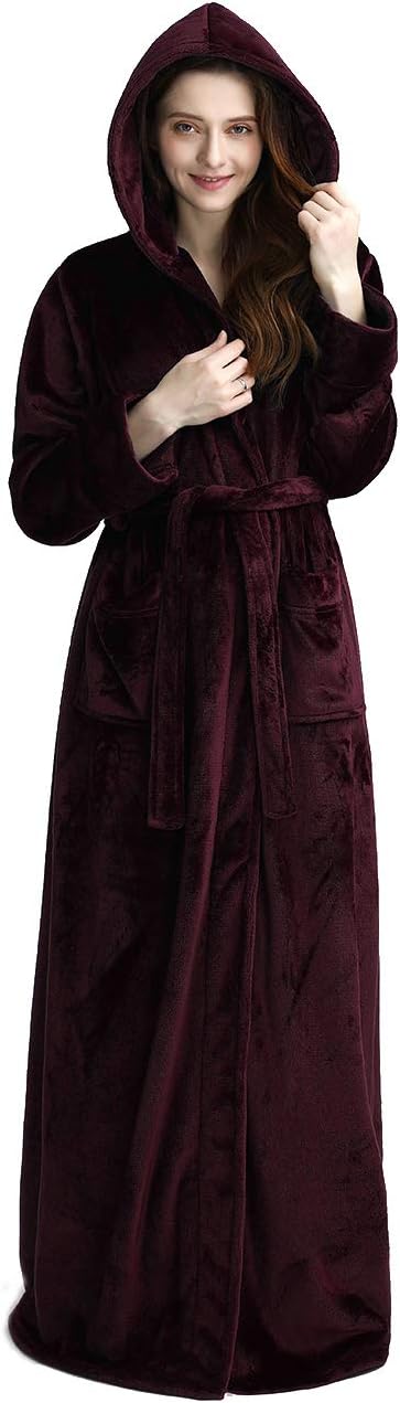 Zachte uniseks fleece badjas met capuchon, perfect voor warmte en comfort thuis.