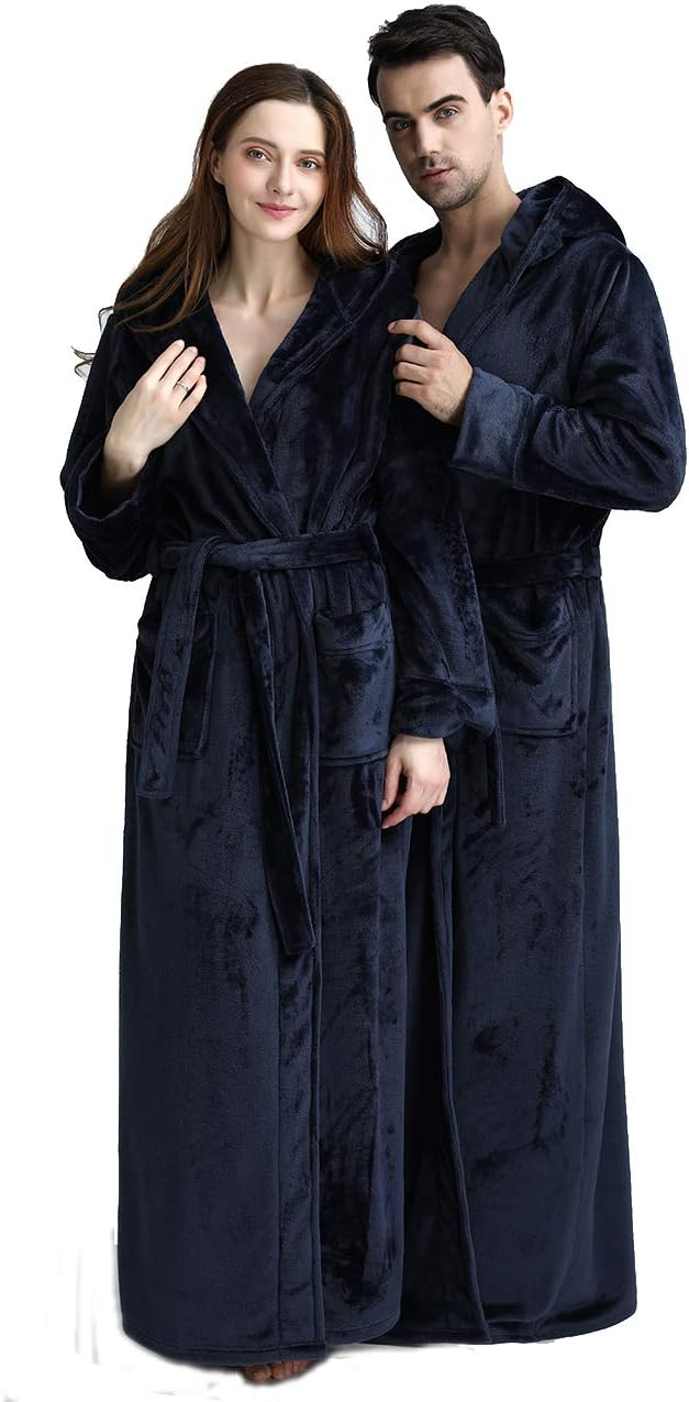 Luxueuze uniseks fleece badjas met capuchon, voor ontspanning na bad of douche.