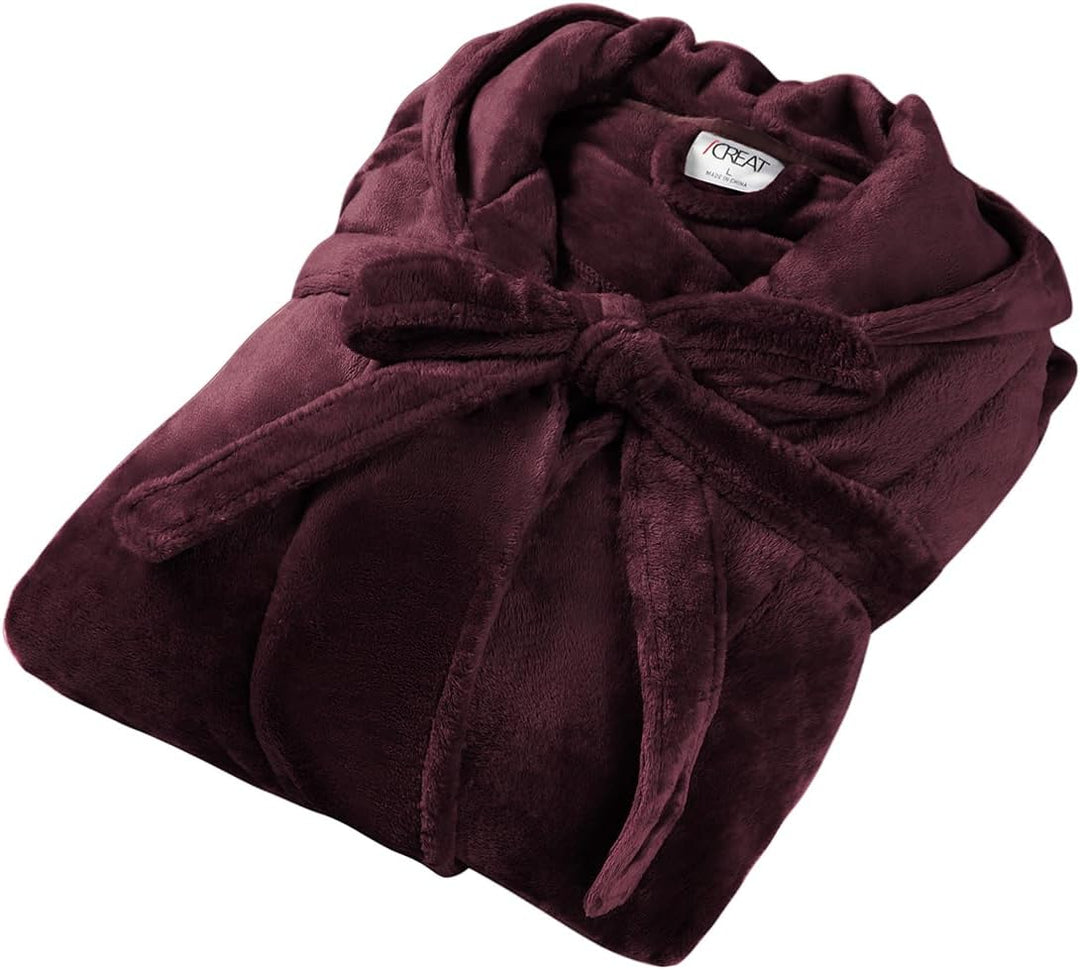 CozyFluff fleece badjas met capuchon, uniseks design voor maximaal comfort en warmte.