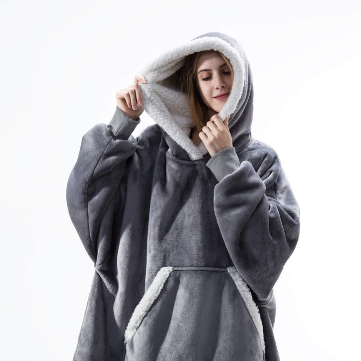 Grote hoodie deken, super zacht en perfect voor bankhangen.