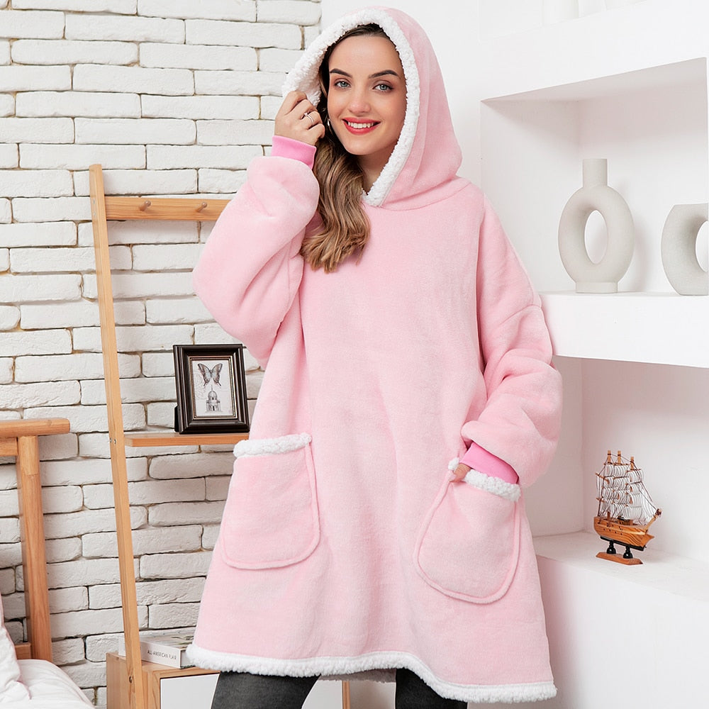 Knusse sweatshirt deken, perfect om lekker in weg te kruipen.