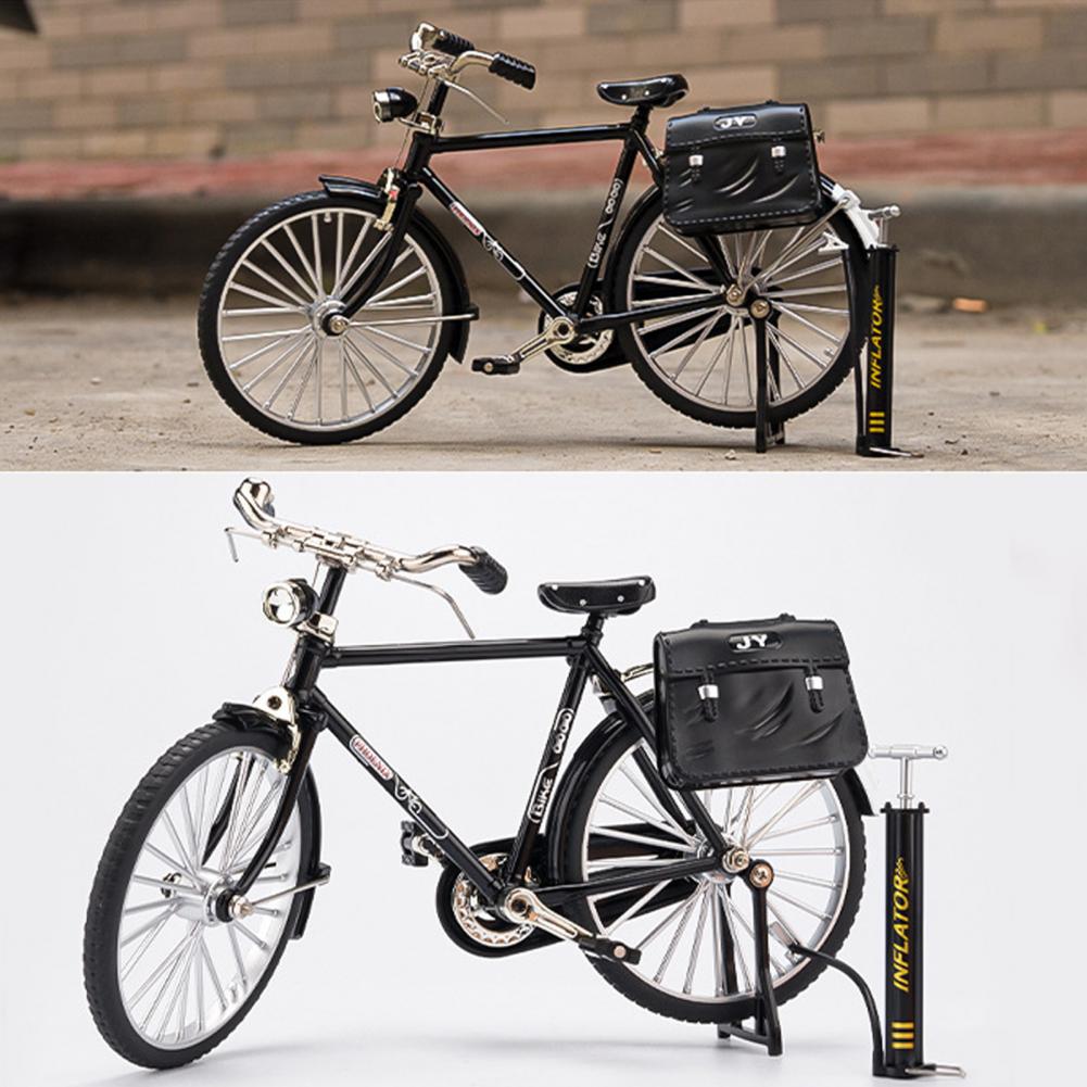 Compleet doe-het-zelf ClassiCycle fietsmodel bouwset; perfect als educatief speelvoertuig voor elke hobbyist.