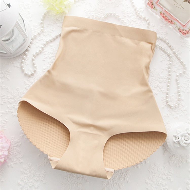 Beige shapewear voor dames, comfortabel billift ondergoed voor een figuurvormende taille.