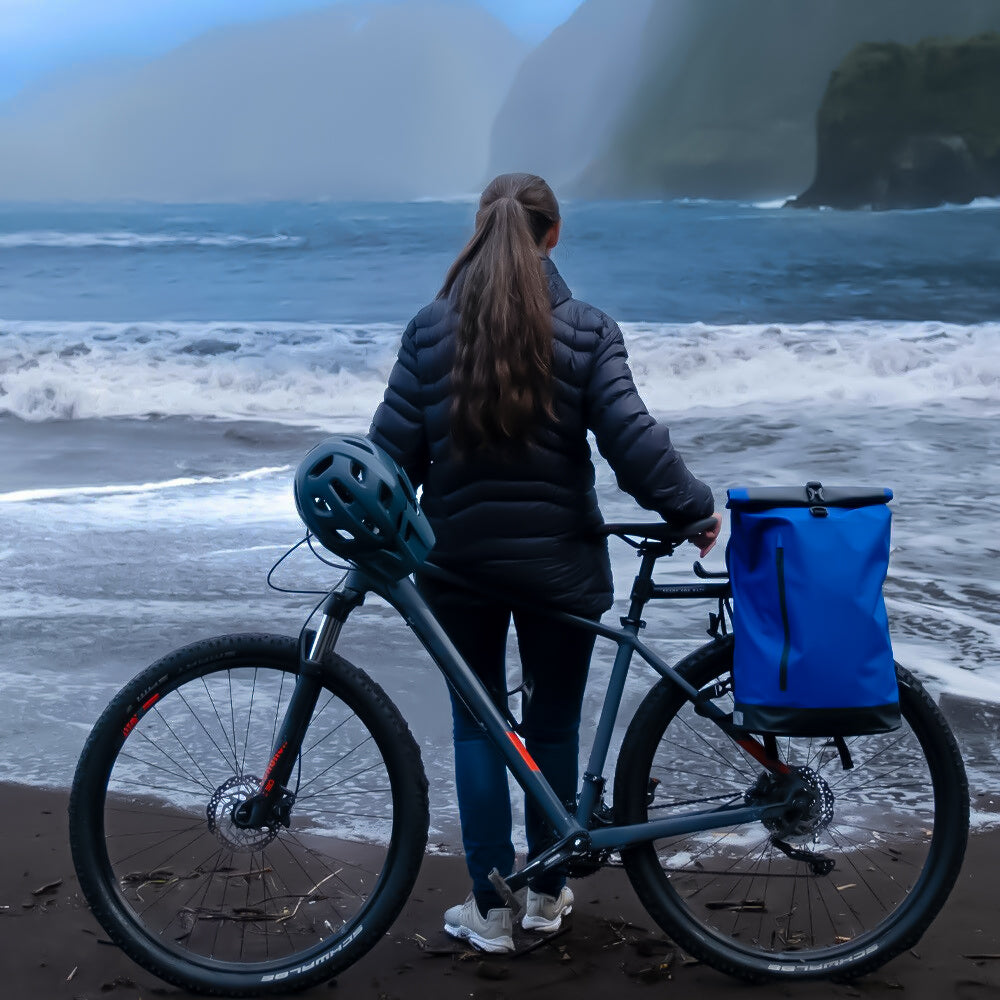 Zwarte MultiBag™ fietstas, waterdicht en ruim, te gebruiken als rugzak voor e-bike.