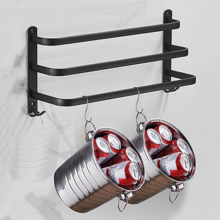 Stijlvolle zwarte handdoekhouder voor badkamer, inclusief 4 haken voor extra opbergruimte.