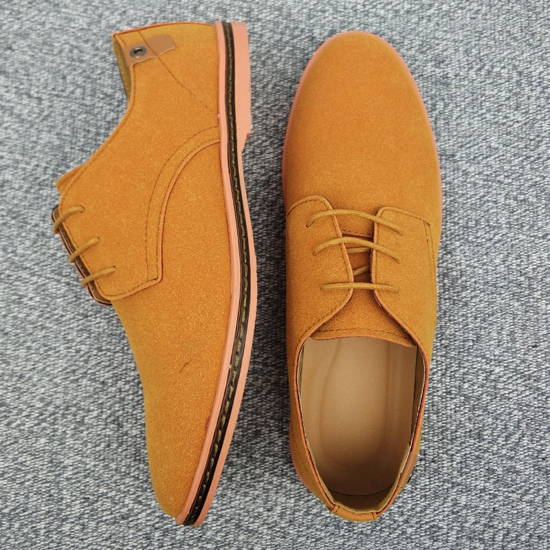 Elegante bruine Oxford veterschoenen, de ultieme keuze voor een verfijnde casual of formele stijl.