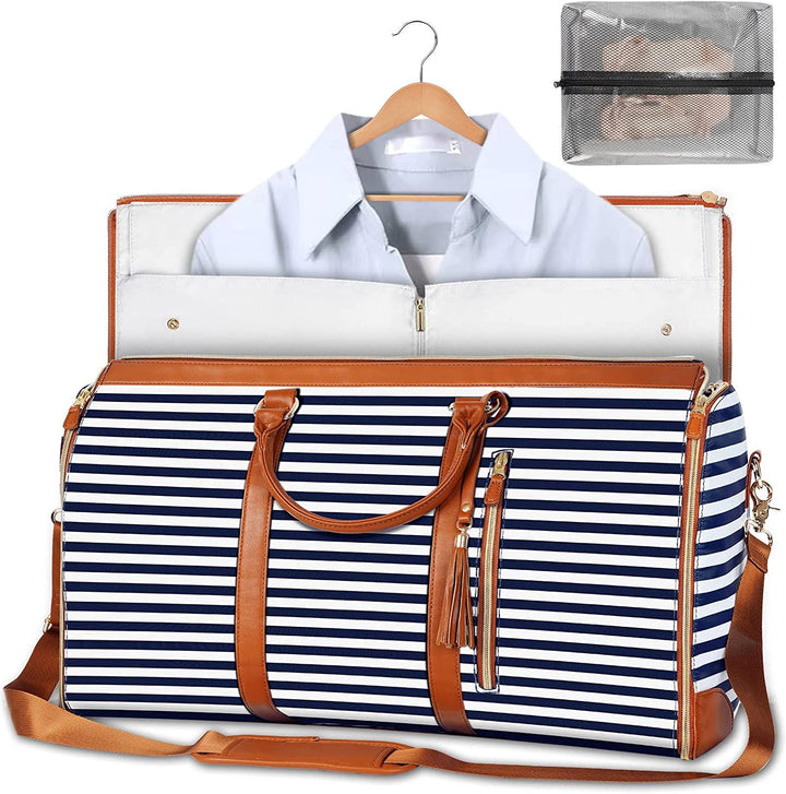 Zakelijke opvouwbare kleding reistas bij een hotel; garandeert kreukvrije kleding na lange reizen.