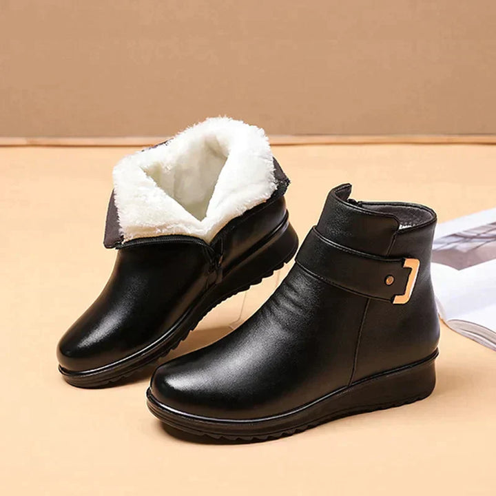 Comfortabele Ella winterlaarzen voor dames. Leren orthopedische schoenen met warme voering en stevige zool.