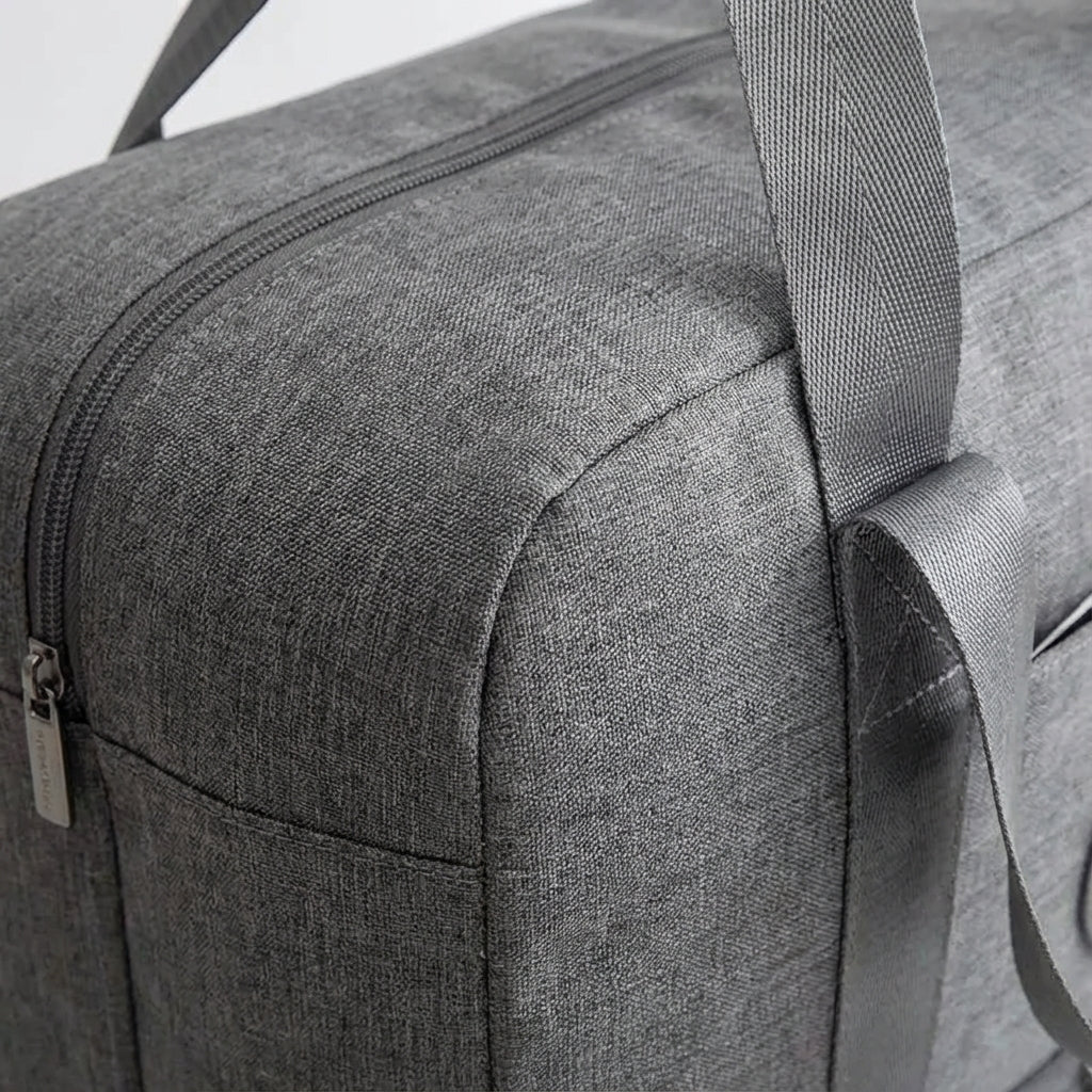 Praktische reisorganizer duffelbag met meerdere vakken en geïntegreerd schoenenvak voor al je benodigdheden.