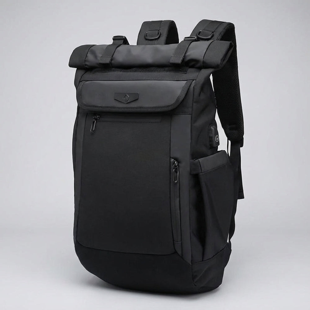 Unisex zwarte roltop reisrugzak van Venturo met grote capaciteit, waterbestendig en perfect voor outdoor en dagelijks gebruik.